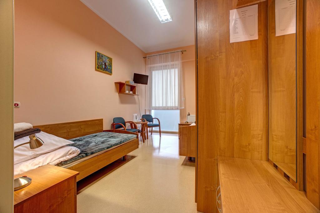 Sanatorium Uzdrowiskowe Nr IV Hotel Iwonicz-Zdroj Luaran gambar